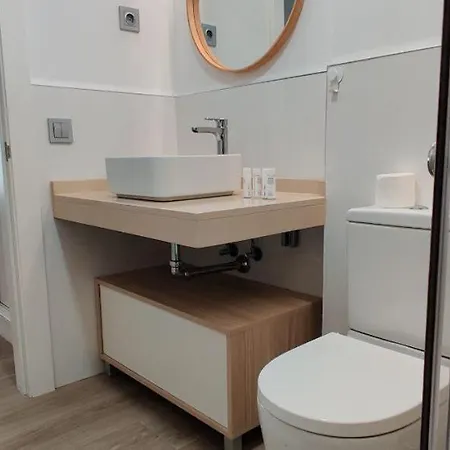 La Naval Flat Ii W Garage Apartment *